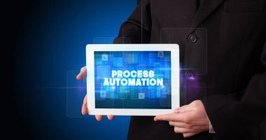 Tablet tutan kişi, teknoloji konsepti