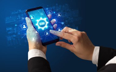 Teknoloji kavramına sahip akıllı telefon kullanımı