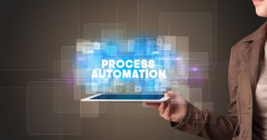 Tablet tutan kişi, teknoloji konsepti