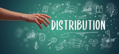 İşletme yazıtlarına işaret eden kırpılmış elin yakın çekimi