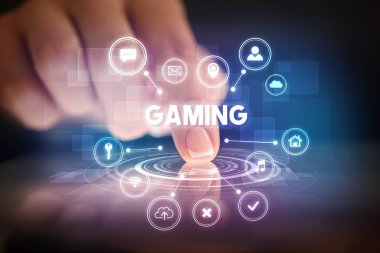 Web teknolojisi simgeleriyle tablete dokunmak