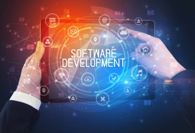 Yazılı bir tabletin yakın plan görüntüsü