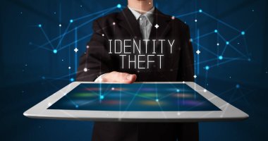 Tablet tutan kişi, güvenlik kavramı