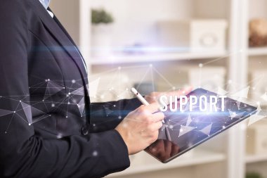 Tablet kullanarak elleri kapat