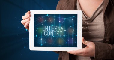 Tablet tutan kişi, güvenlik kavramı