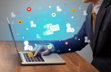 Sosyal medyada el sörfü