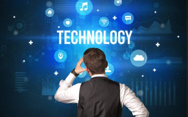 Bir iş adamının arkadan görünüşü