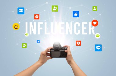 Sosyal medya içeriğini yakalamak için kamera kullanılıyor