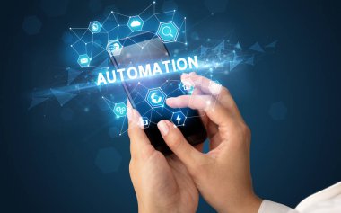 Teknoloji kavramına sahip akıllı telefon kullanımı