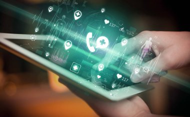 Sağlık hizmetleri simgeleriyle dokunmatik ekranı kapat