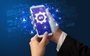 Teknoloji kavramına sahip akıllı telefon kullanımı
