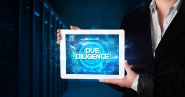 Tablet tutan kişi, iş konsepti