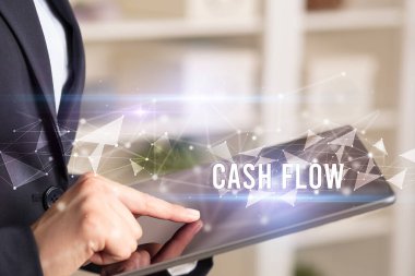 Tablet kullanarak elleri kapat