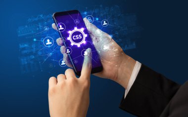 Teknoloji kavramına sahip akıllı telefon kullanımı