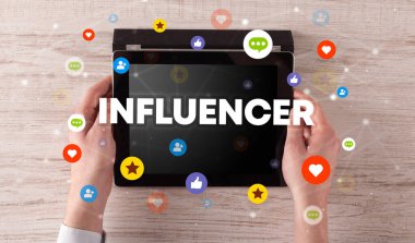 Dokunmatik ekran, sosyal medya konseptine yakın çekim