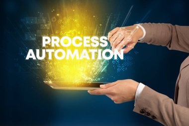 Yazılı dokunmatik ekranın yakın plan görüntüsü