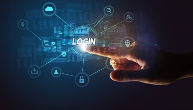 Siber güvenlik tuşuna elle dokun