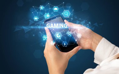 Teknoloji kavramına sahip akıllı telefon kullanımı