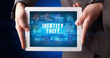 Tablet tutan kişi, güvenlik kavramı