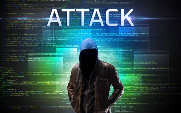 Gesichtsloser Hacker mit Code-Hintergrund — Stockfoto