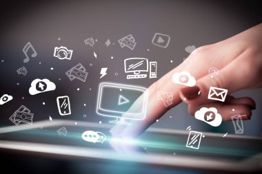 Elle çizilmiş simgelerle dokunmatik ekranı kapat