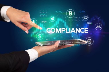 Yazılı dokunmatik ekranın yakın plan görüntüsü