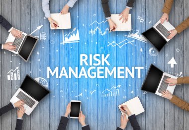 Ofiste Çalışan Meşgul İnsanlar Grubu