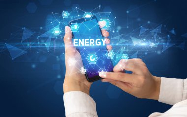 Teknoloji kavramına sahip akıllı telefon kullanımı