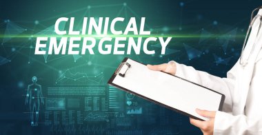 Doktor panoya notlar yazıyor, tıbbi teşhis konsepti.