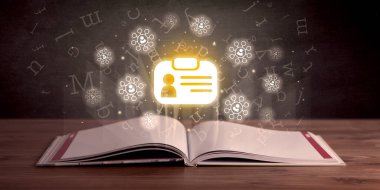 Yukarıda sosyal ağ simgeleri olan kitabı aç