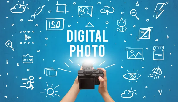 Ruční fotografování s digitálním fotoaparátem — Stock fotografie