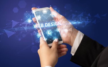 Teknoloji kavramına sahip akıllı telefon kullanımı