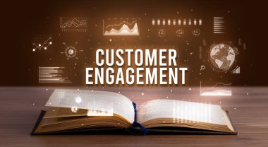 Açık bir kitaptan çıkan iş yazıları