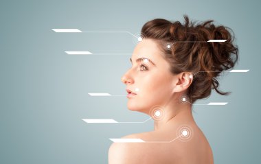 yüz tedavi modern okları ile genç seksi kız