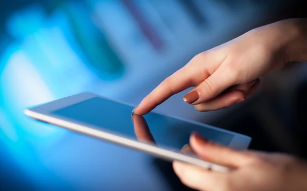 Finger pointing on tablet pc with empty space — Stock Photo, Image