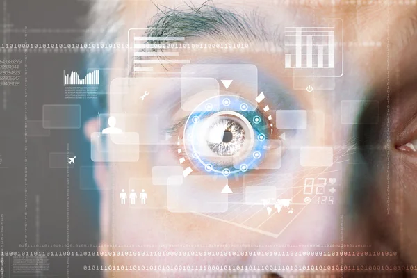 Futuristische moderne Cyber-Mann mit Technologie Bildschirm Auge Panel — Stockfoto