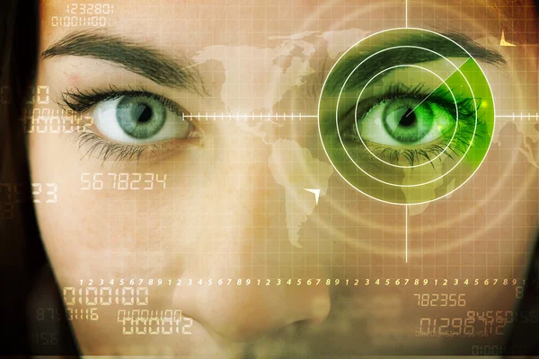 Cyber vrouw met moderne militair doel oog — Stockfoto