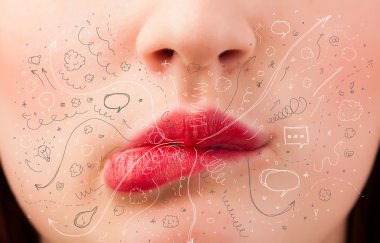 güzel kadın ağzı üfleme elle çizilmiş simgeler ve semboller
