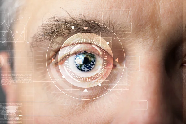 Cyber man with technolgy eye looking — Stock Photo, Image