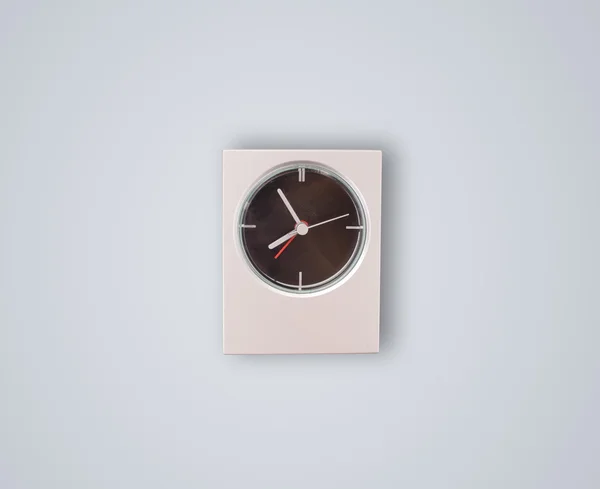 Moderne Uhr mit Stunden und Minuten — Stockfoto