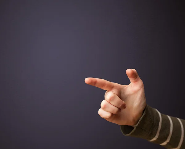 Pistola en forma de mano mujer — Foto de Stock