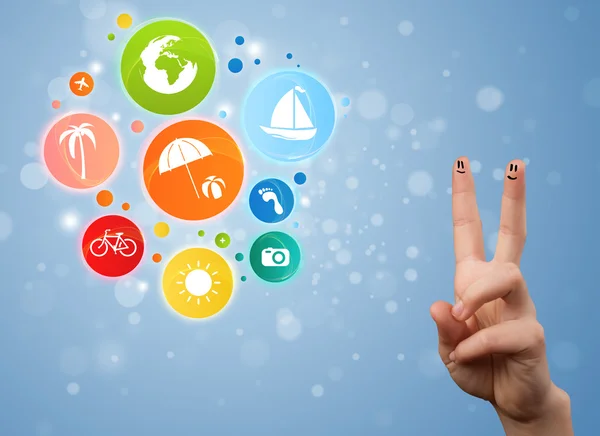 Vrolijke vinger smileys met kleurrijke vakantie reizen zeepbel pictogram — Stockfoto