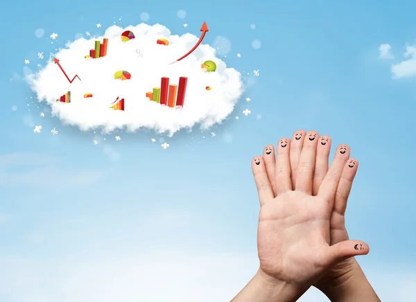 Smiley dedo feliz com ícones de nuvem de gráfico no céu — Fotografia de Stock