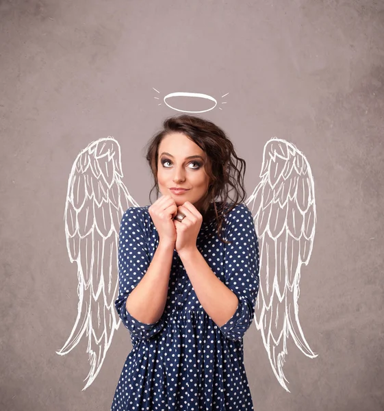 Menina bonito com anjo asas ilustradas — Fotografia de Stock