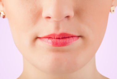 güzel kadın kırmızı dudaklar yakın çekim 