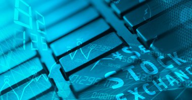 Işıldayan iş simgelerine sahip klavye