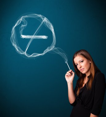 Sigara içmeyen sağlıksız sigara içen genç bayan.