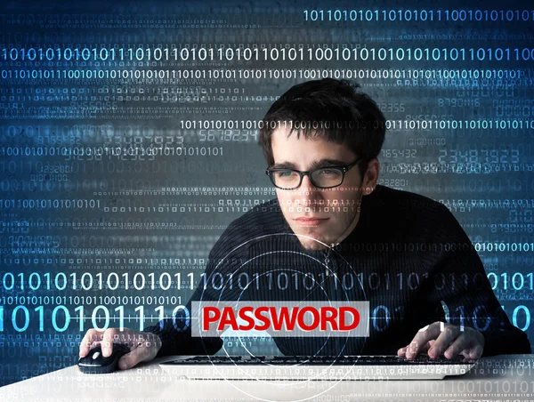 Young geek hacker stelen wachtwoord — Stockfoto