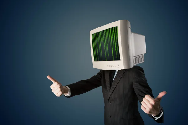 Cyber humano con una pantalla de monitor y código de computadora en el displ — Foto de Stock