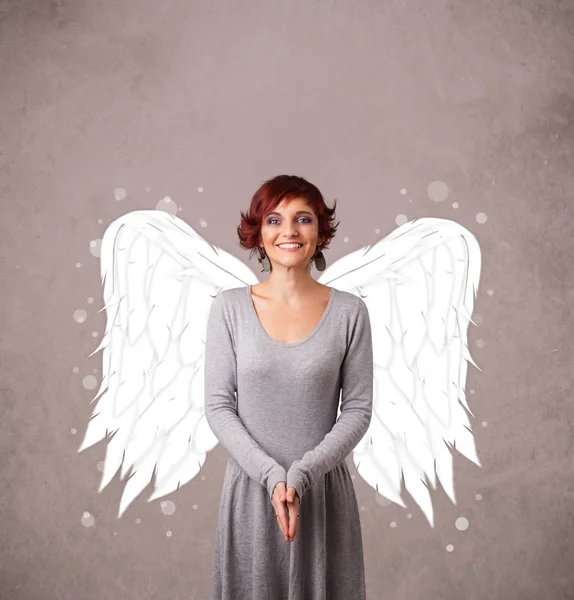 천사가 날개를 그린 귀여운 소녀 — 스톡 사진